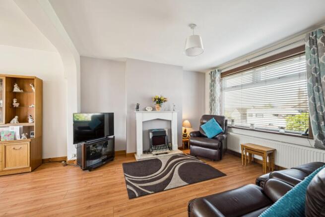 Lounge / Dining Area