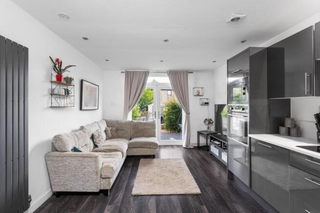 Lounge / Kitchen