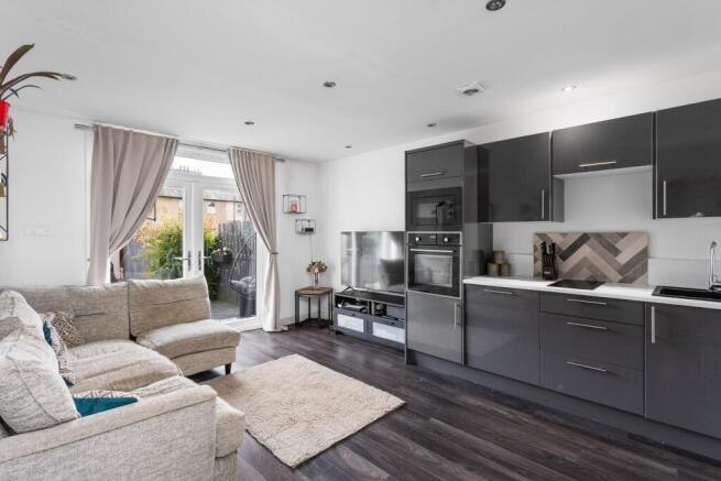 Lounge / Kitchen