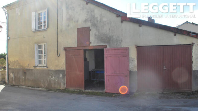 Photo 3