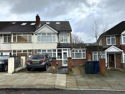 Summit Road, Northolt, Middlesex, UB5 5HL