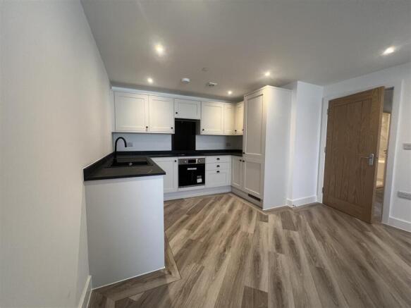 Flat 5 Kitchen.jpg