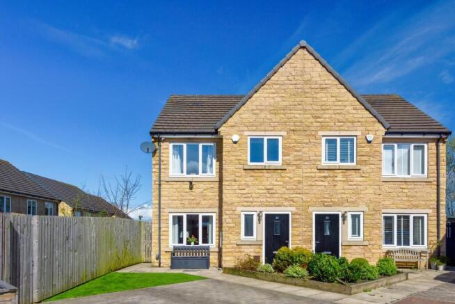 40LairdsWay(Exterior)(1of8).jpg