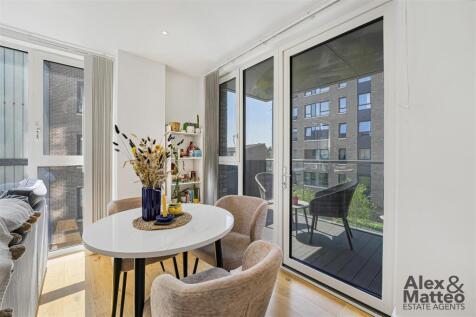 Marine Wharf, Surrey Quays