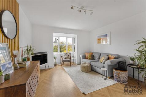 Lowry Court, Bermondsey, SE16