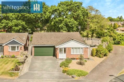 Waverton Close, Hough, Crewe, Cheshire, CW2