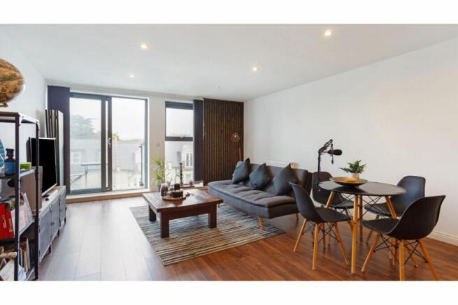 Lounge / Kitchen