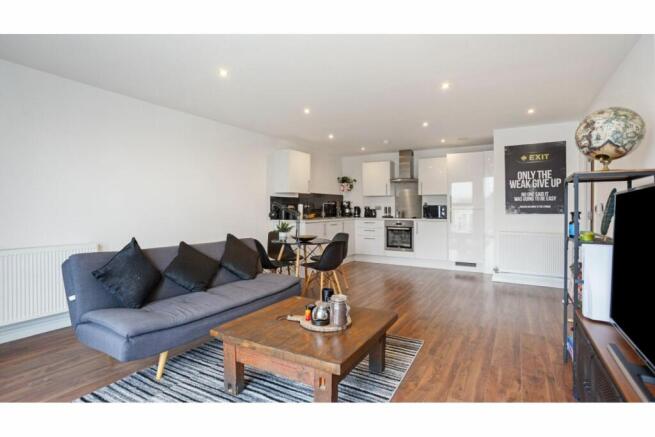 Lounge / Kitchen