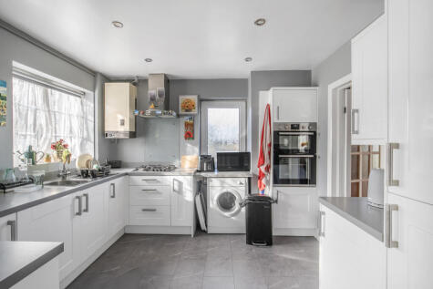 Fernhurst Crescent, Brighton, BN1