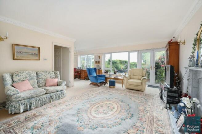 78 Shirley Drive, BN3 (19).jpg