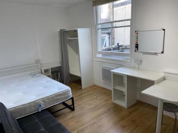 Flat 1a - 1.jpg