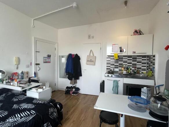 Flat 11 (2).jpg