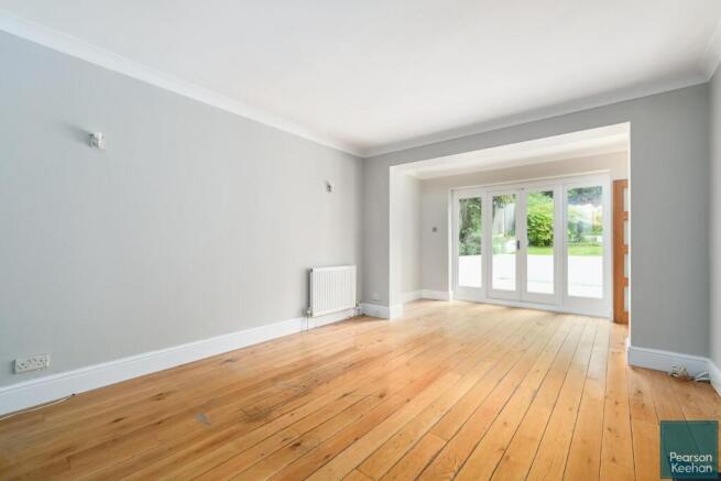 31-woodland-drive-bn3 (1) .jpg