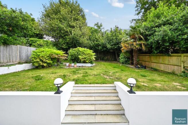 31-woodland-drive-bn3 (29) .jpg