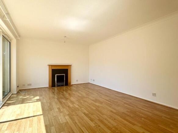 Living Room 2.jpg