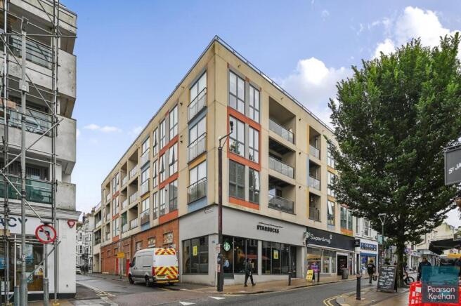 Flt 29, 25 Dorset Gardens, BN2 (6).jpg
