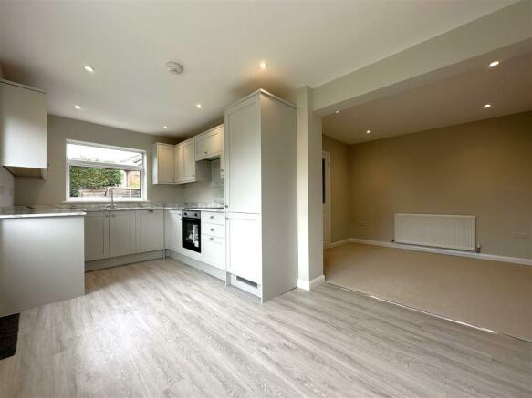 Open-Plan Kitchen Space Into Dining Room 388