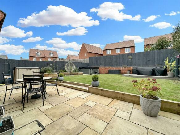 Landscaped Rear Garden 007