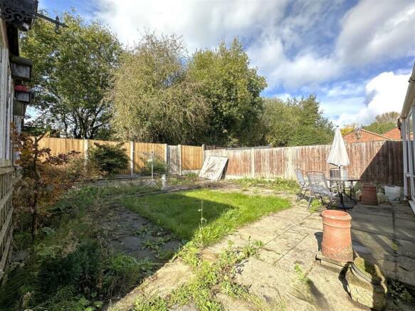Well-Appointed Private Garden 406