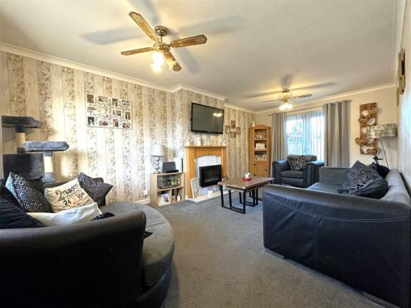 Large Living Room 347