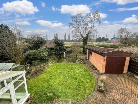 Delightful Rear Garden & Unspoiled Outlook Behind 