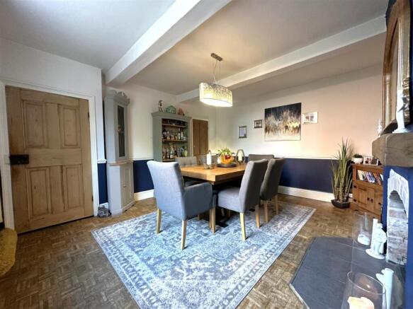 Dining Room 432