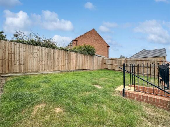 Raised Rear Garden 643