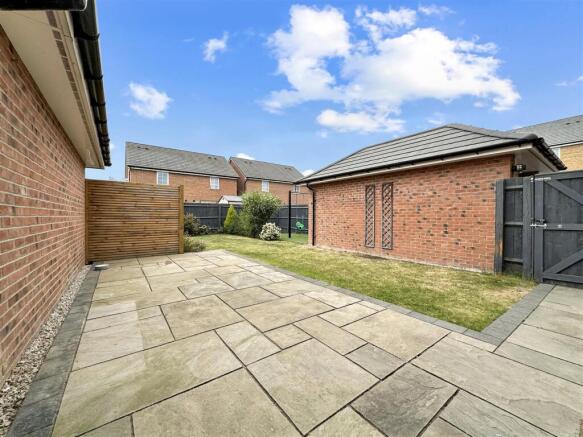 Well-Appointed Rear Garden 738