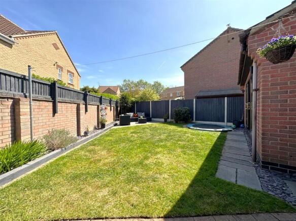 Private Enclosed Garden 867