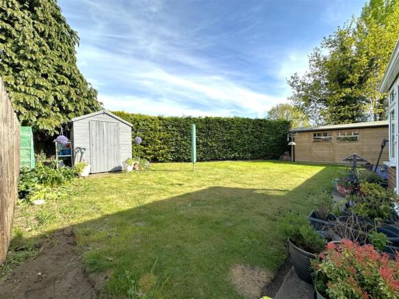 Private Enclosed Garden 661