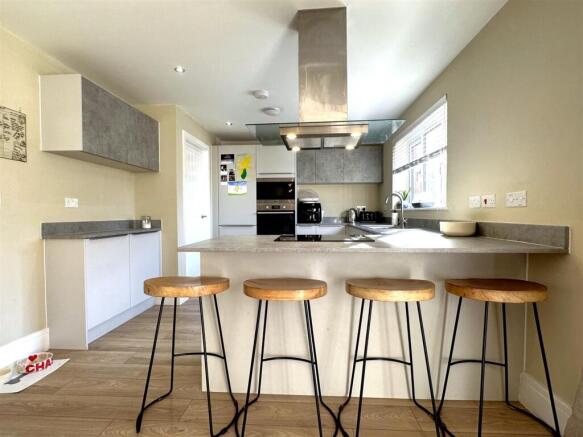 Superb Breakfast Kitchen 153