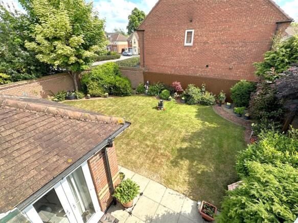 Part Walled Rear Garden 576