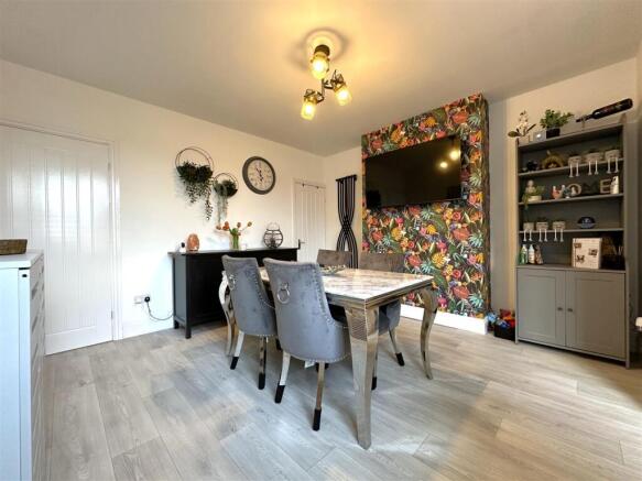 Dining Room 468