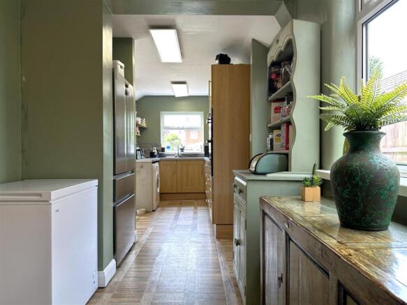 Open-Plan Dining Kitchen 499