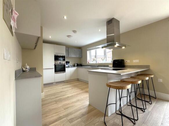 Breakfast Kitchen 470