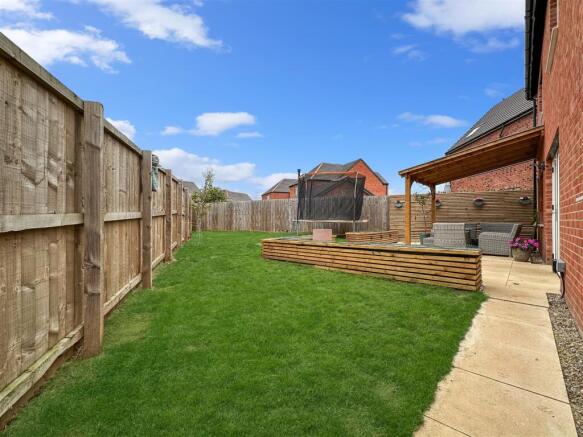 Rear Garden 559