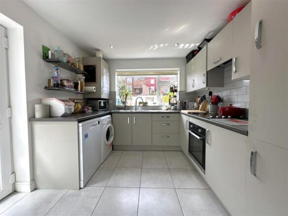 Stylish Modern Kitchen 903