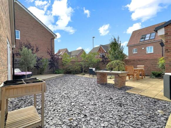 Landscaped Garden 001