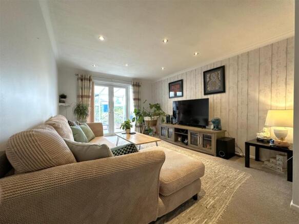 Large Living Room 490