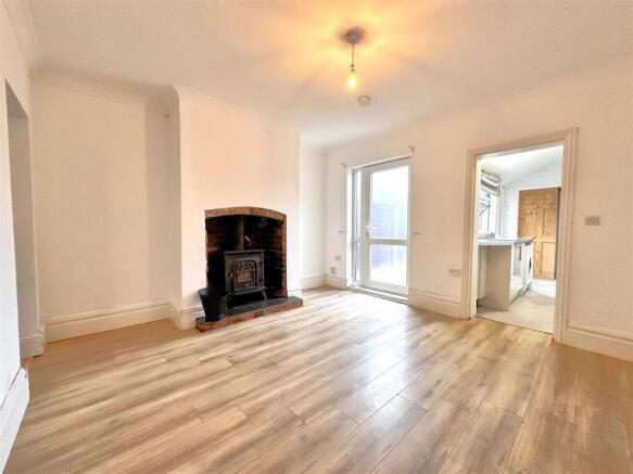 Dining Room Into Kitchen 515