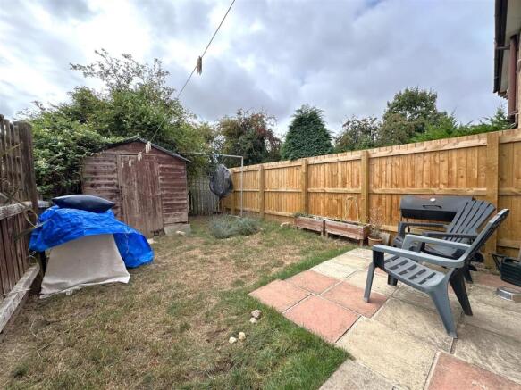 Enclosed Rear Garden 605