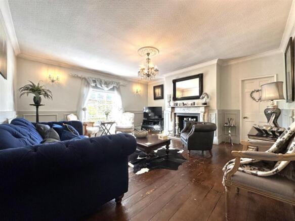 Substantial Reception Room 618