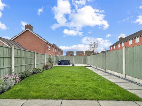 Lovely Rear Garden 606