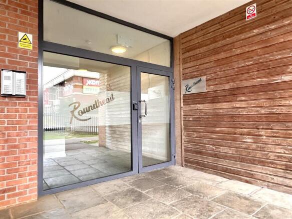 Welcome To 'The Roundhead Building' 307