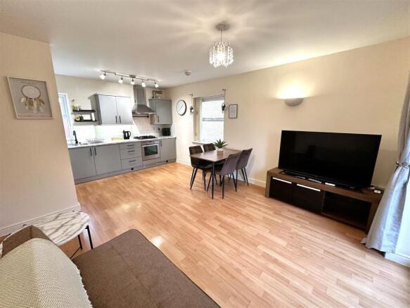 OPEN-PLAN Living Space 263