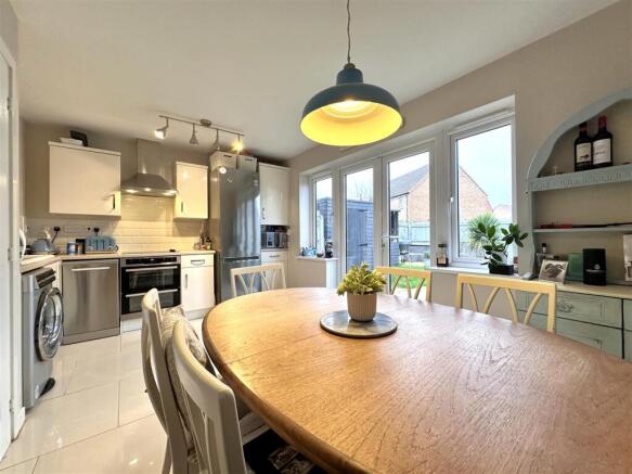 Open-Plan Dining Kitchen 077