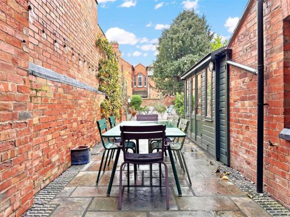 Paved Seating Area 720