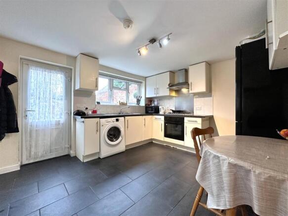 Modern Kitchen/Diner 108