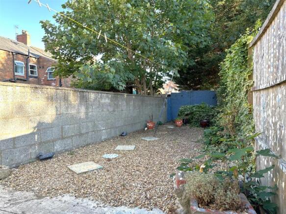 Well-Appointed Garden 239