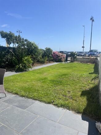 Front Garden.jpg